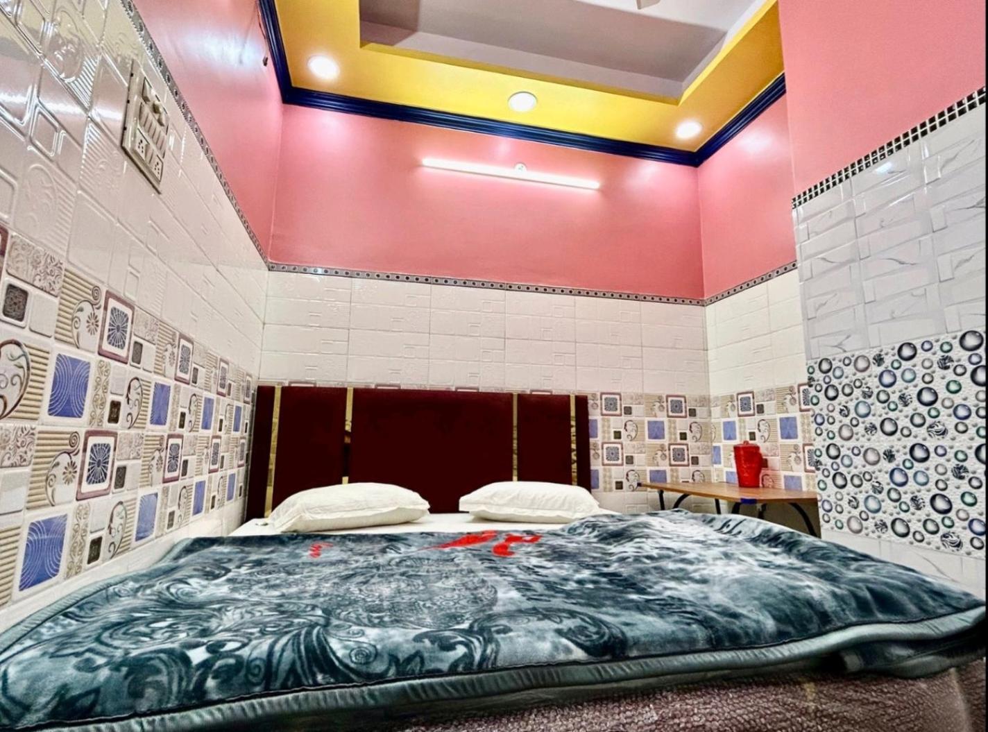 Hotel Jaipur Palace Új-Delhi Kültér fotó