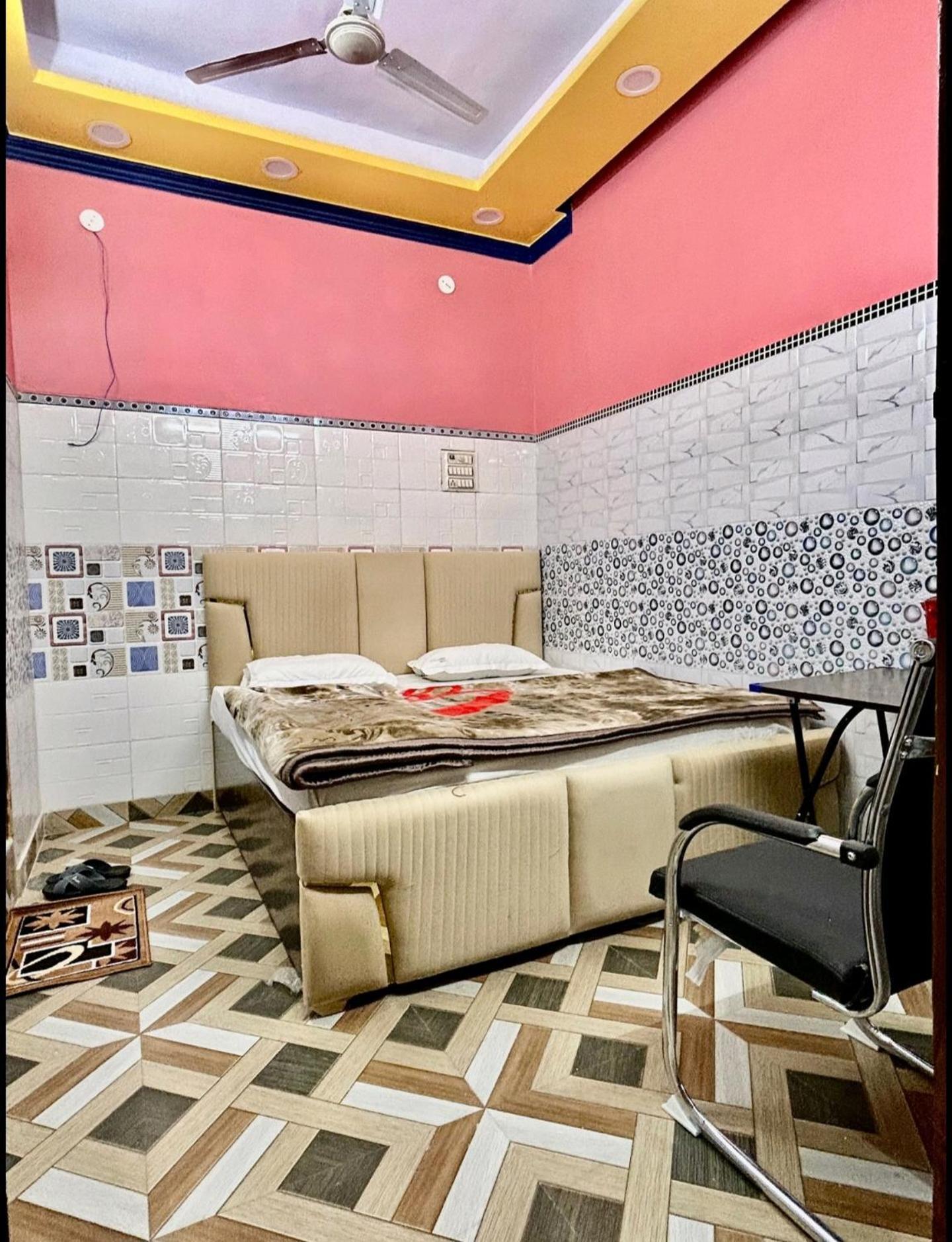 Hotel Jaipur Palace Új-Delhi Kültér fotó