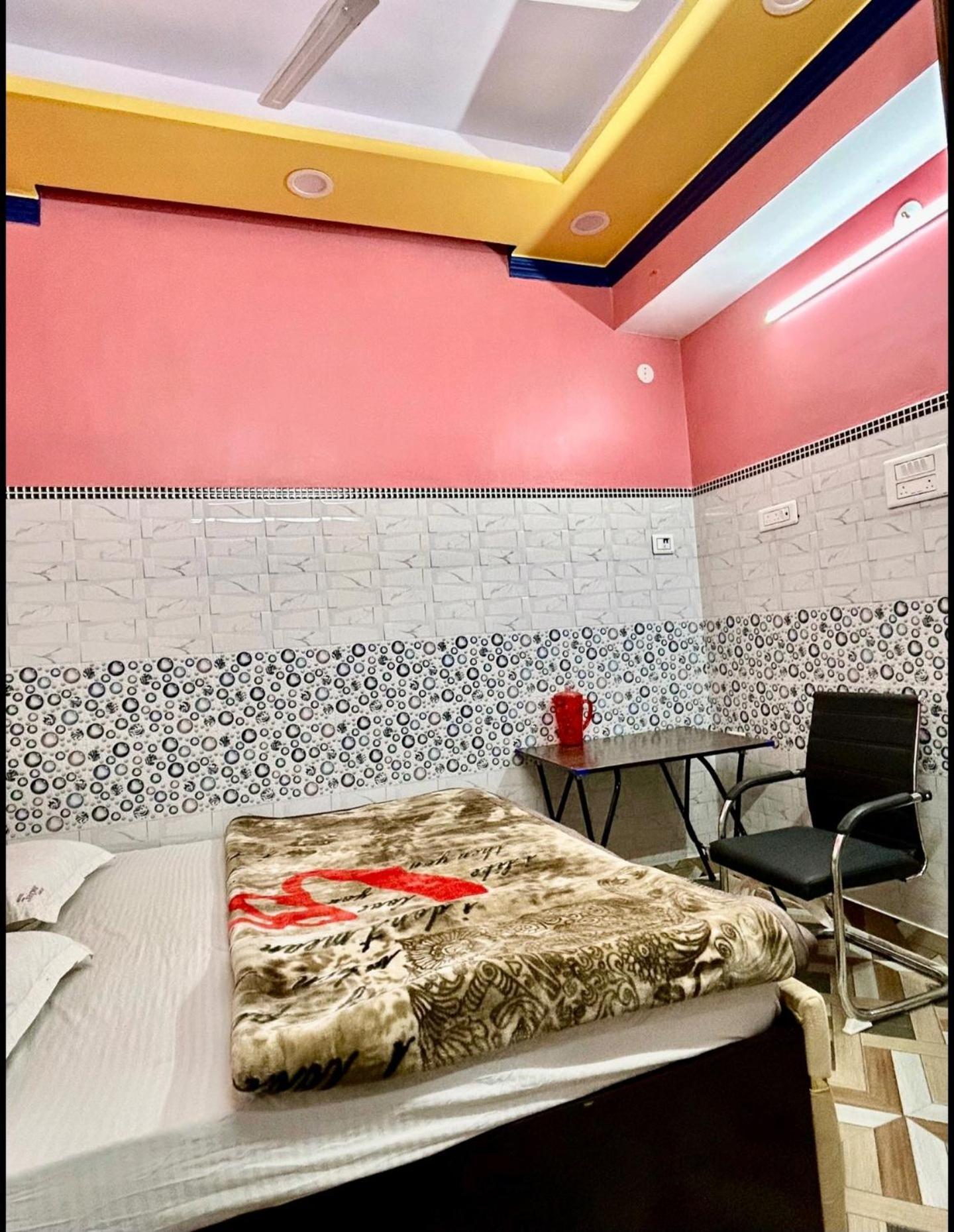 Hotel Jaipur Palace Új-Delhi Kültér fotó